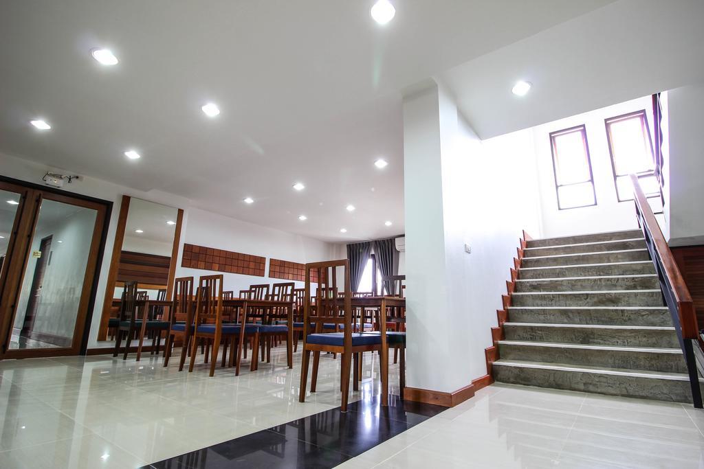 Tai-Shan Suites Ratchaburi Exterior foto